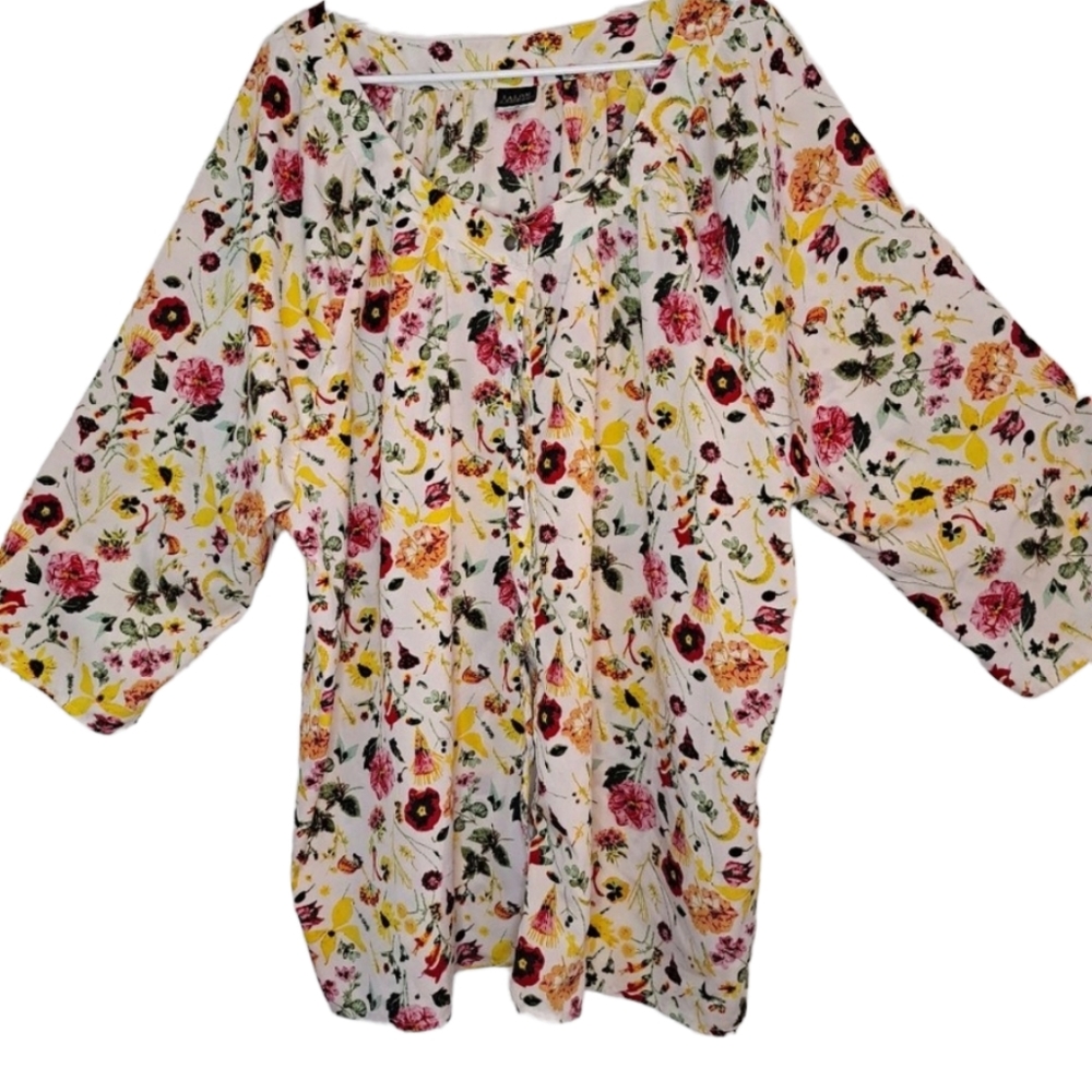 Salon Studio Watercolor Floral Top with Snap Buttons Plus Size 3X